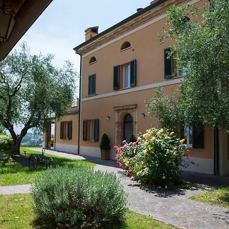 Fiore Nel Borgo D'arte By Yohome Vila