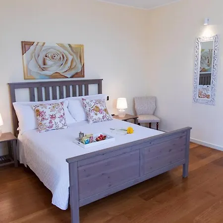 Fiore Nel Borgo D'arte By Yohome Villa Novilara