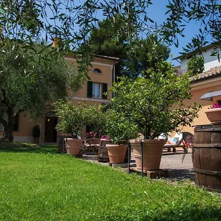 Fiore Nel Borgo D'arte By Yohome فيلة Novilara