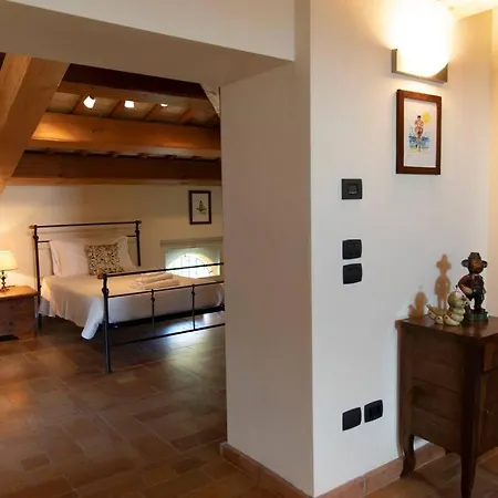 Fiore Nel Borgo D'arte By Yohome * Novilara