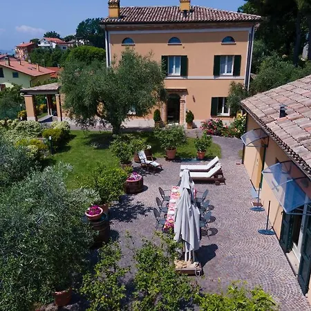Villa Fiore Nel Borgo D'arte By Yohome Novilara